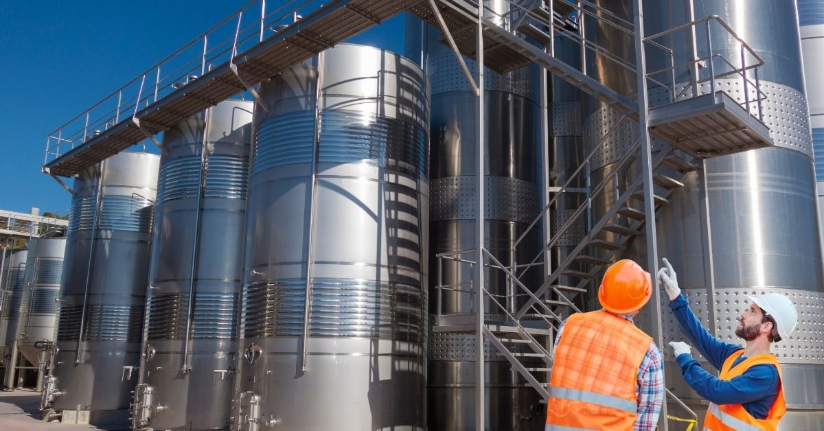 Read more about the article Ile kosztuje używany silos przemysłowy w 2025?